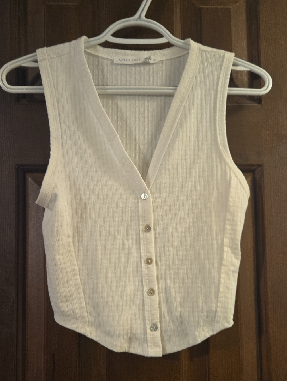 Altar'd State Cream Textured Sleeveless Button-Front Tank